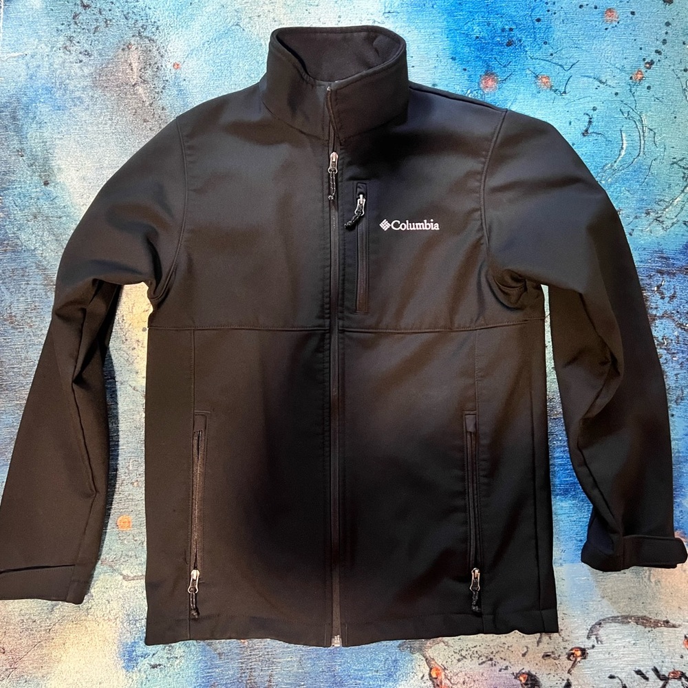 Columbia never worn soft shell fleece lined